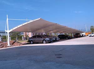 南陽(yáng)膜結(jié)構(gòu)車(chē)棚【廠家直銷】南陽(yáng)膜結(jié)構(gòu)停車(chē)棚,張拉膜車(chē)棚