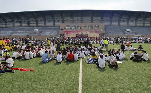 濮陽醫(yī)學(xué)高等?？茖W(xué)校膜結(jié)構(gòu)看臺設(shè)計效果圖