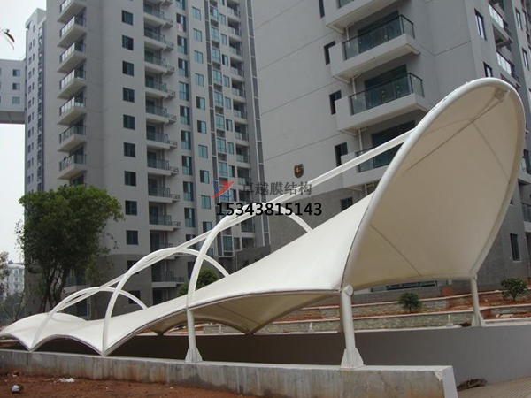 龍巖膜結(jié)構(gòu)地下車(chē)庫(kù)入口